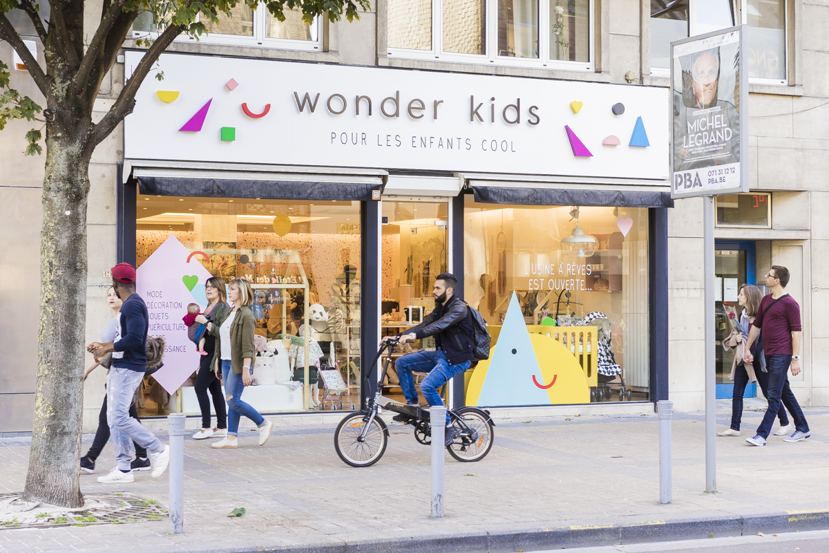 nouvelle identité graphique pour le magasin pour enfant wonderkids à Charleroi par Studio Fifty Fifty