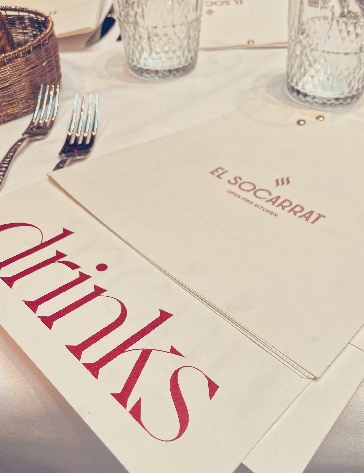 El Socarrat restaurant belgique gastronomie bar bruxelles graphisme logo enseigne agence de communication studio fiftyfifty branding